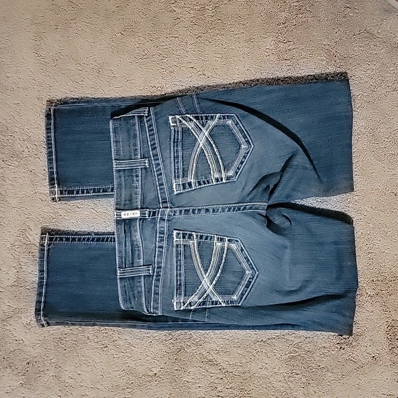 *SOLD*Ariat Women's REAL Mid Rise Bootcut Jeans - Picture 4 of 6